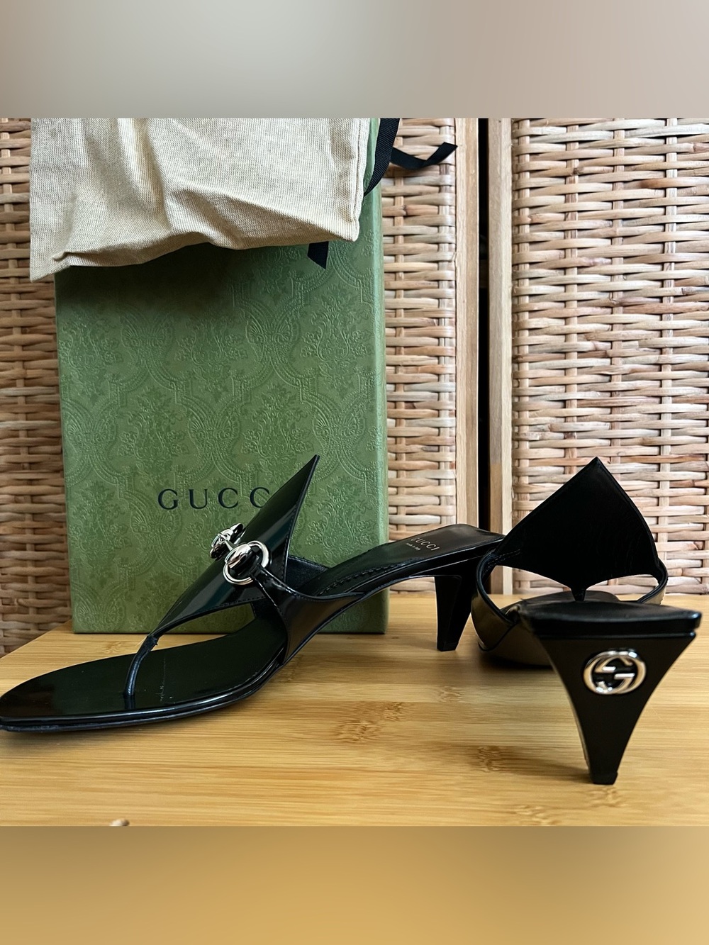Gucci horsebit black patent leather thong kitten sandals 40 10 NEW